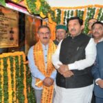 सीएम ने ठियोग में किया नवनिर्मित बस स्टैंड और एपीएमसी फल-सब्जी विपणन परिसर का उद्घाटन